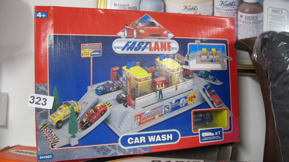 Lot 323: Fast Lane toy car wash
