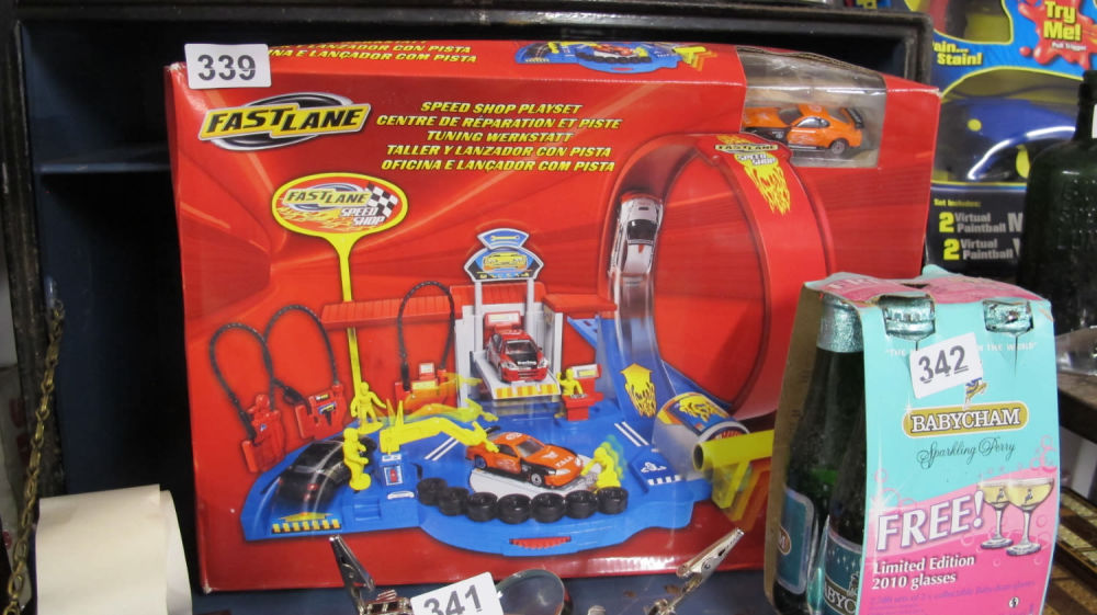Lot 339: Fast Lane speed shop