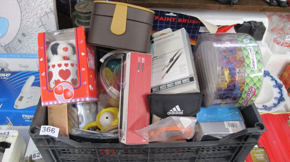 Lot 366: Box of misc