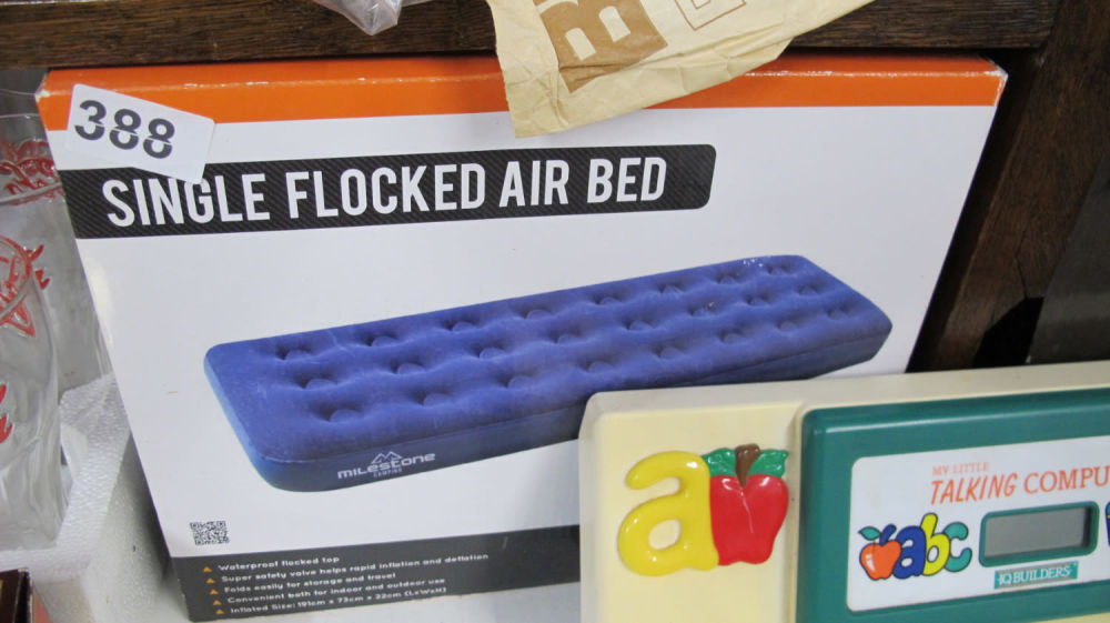 Lot 388: Single flocked air bed