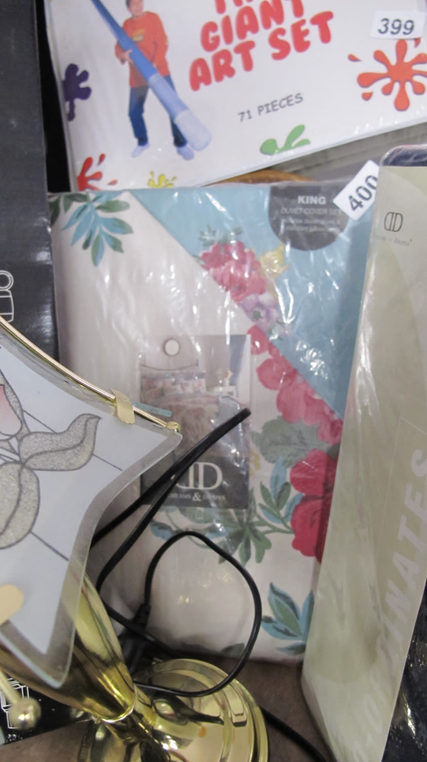 Lot 400: King size duvet set