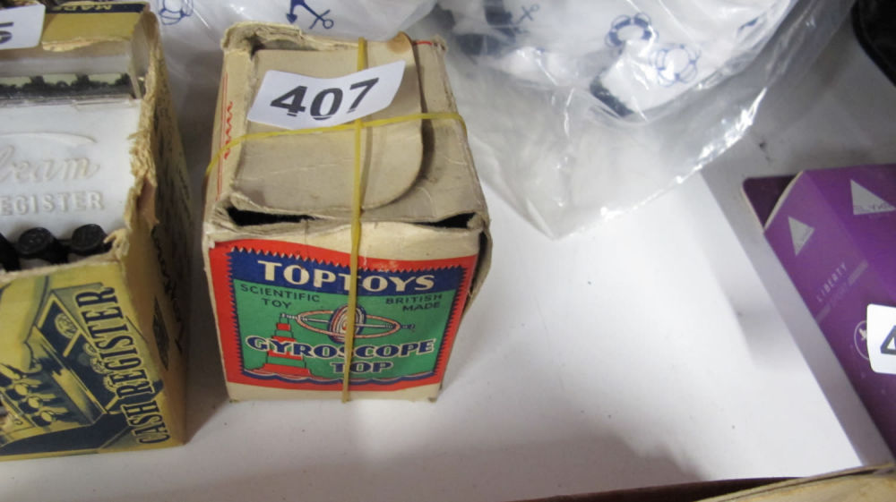 Lot 407: Boxed Top Toys gyroscope top