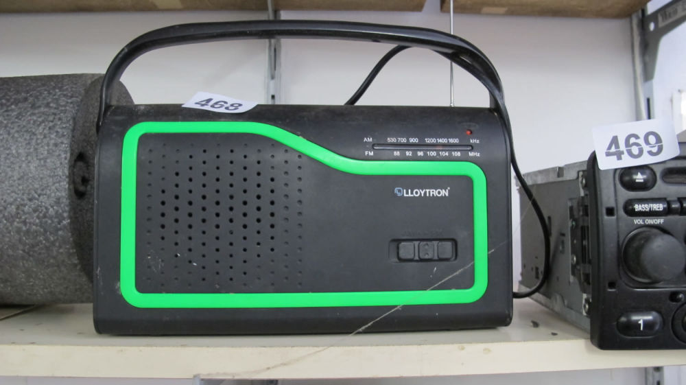 Lot 468: Lloytron radio