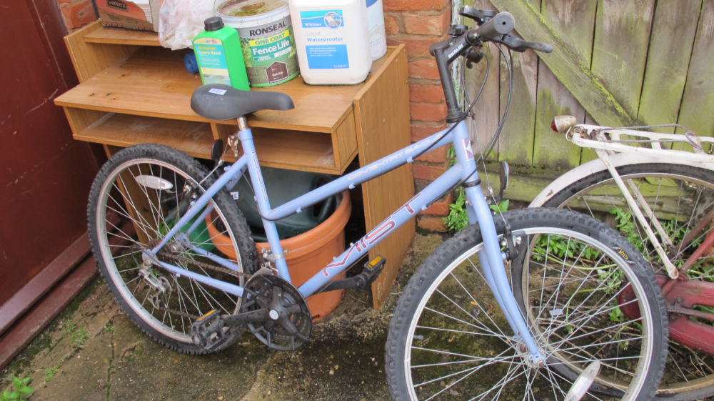 Lot 527: Mist ladies mountain bike
