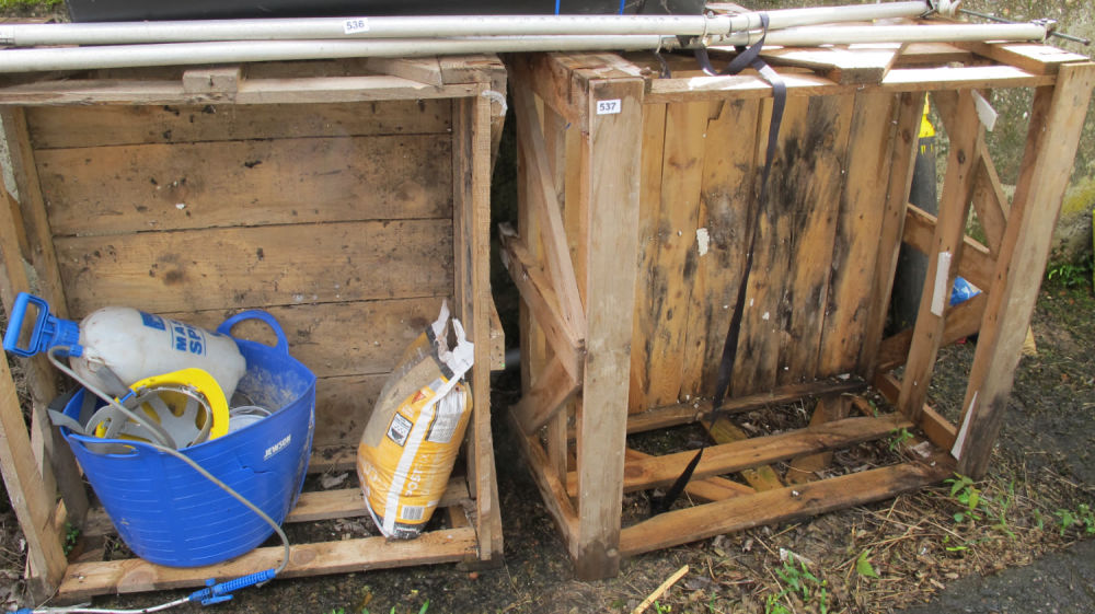 Lot 537: 2 wooden crates