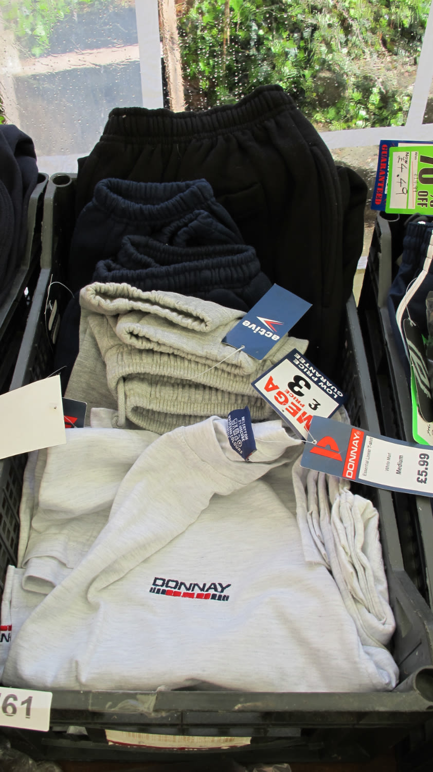 Lot 561: Brand new sports clothing