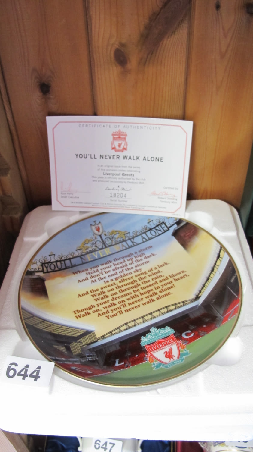 Lot 644: Liverpool football club collectors plate