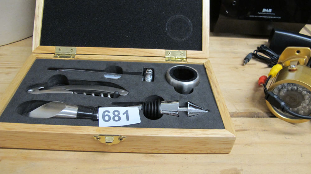 Lot 681: Sommelier set