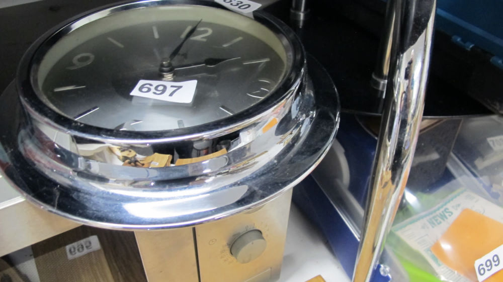 Lot 697: A bulkhead clock