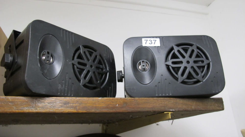Lot 737: 2 speakers