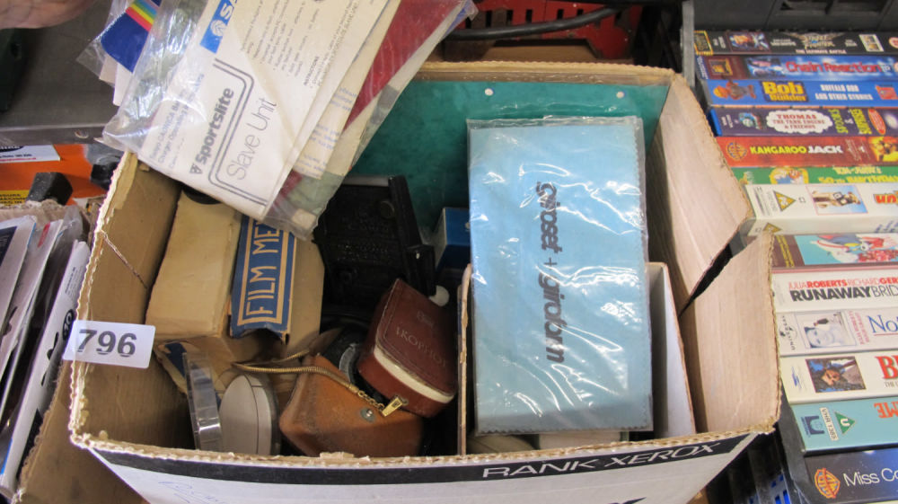 Lot 796: A box of vintage photographic items