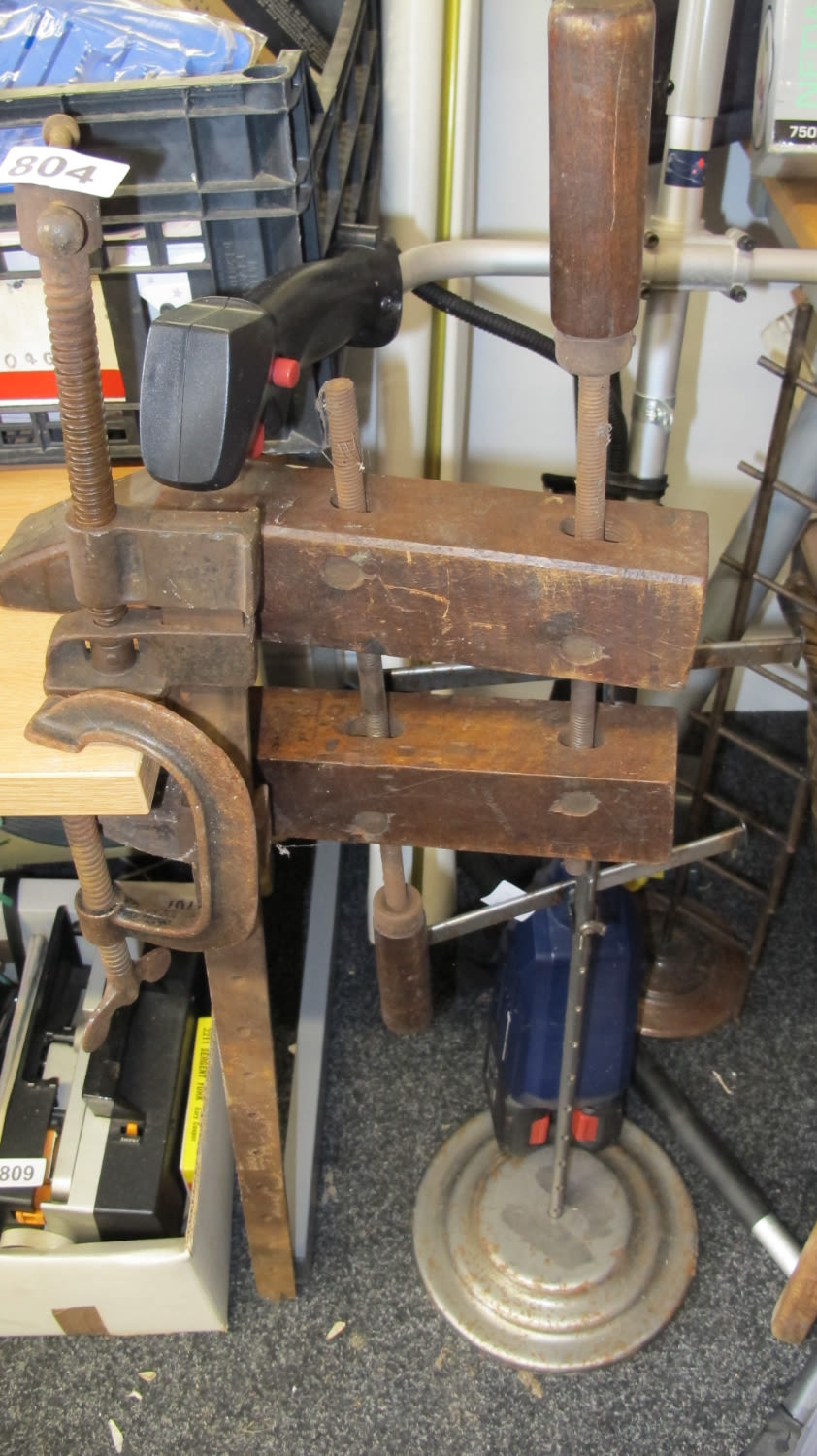 Lot 804: Clamps and vices