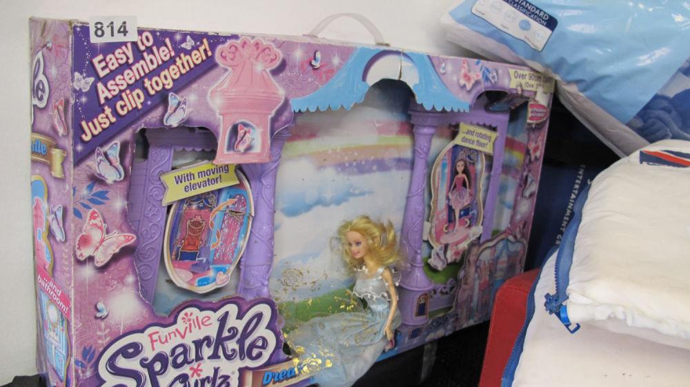 Lot 814: Funville Sparkle Girls set