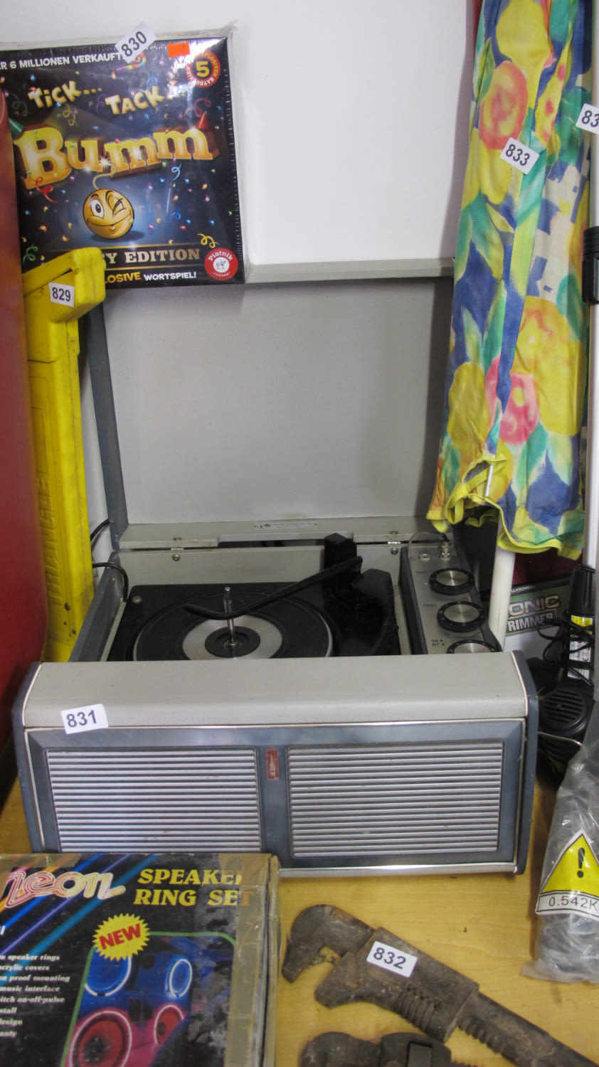 Lot 831: Vintage record player