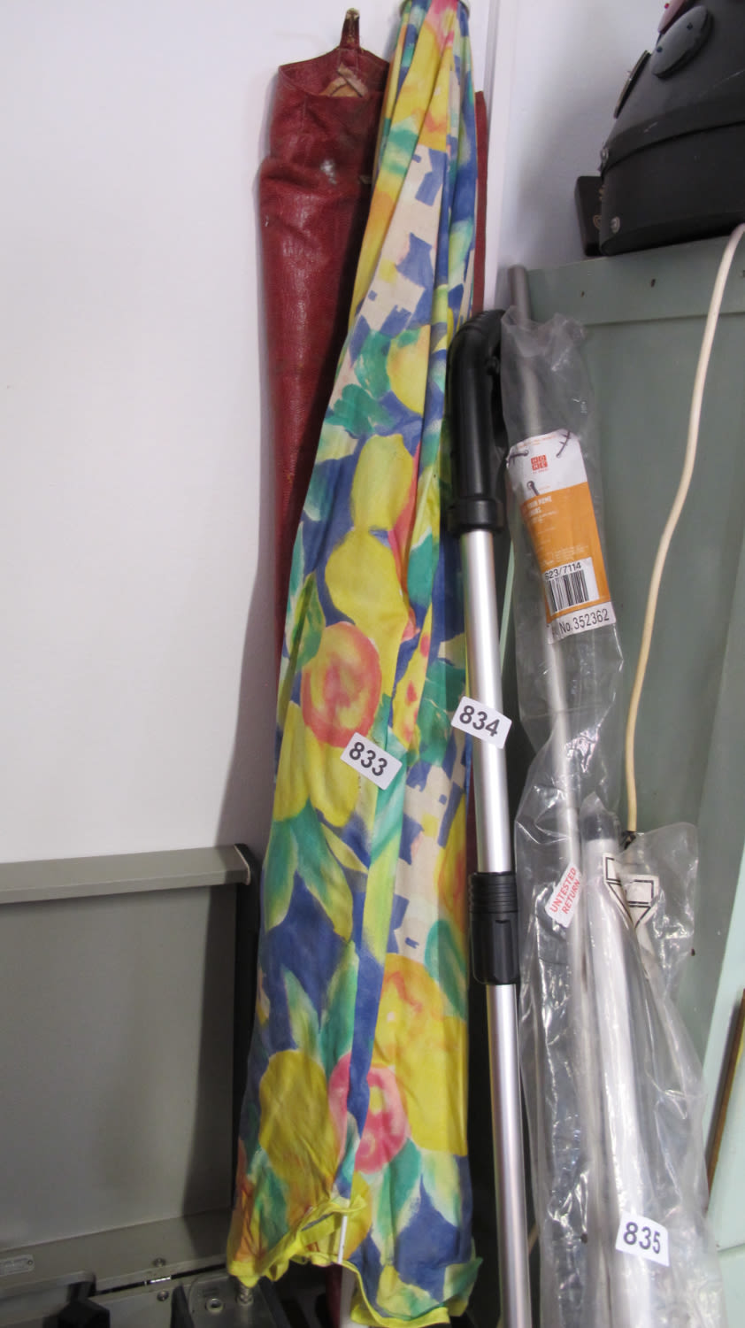 Lot 833: Parasol