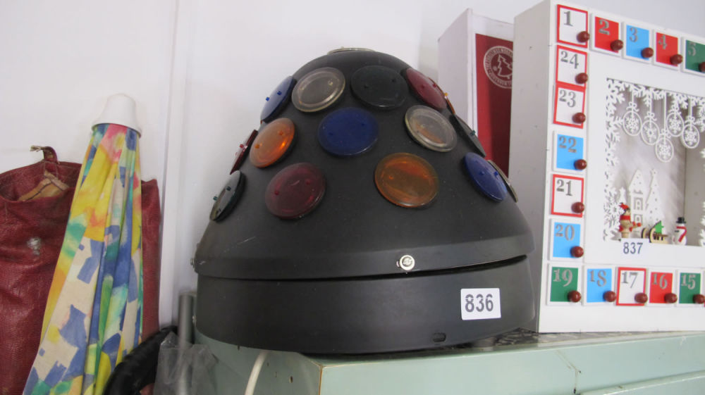 Lot 836: Disco light