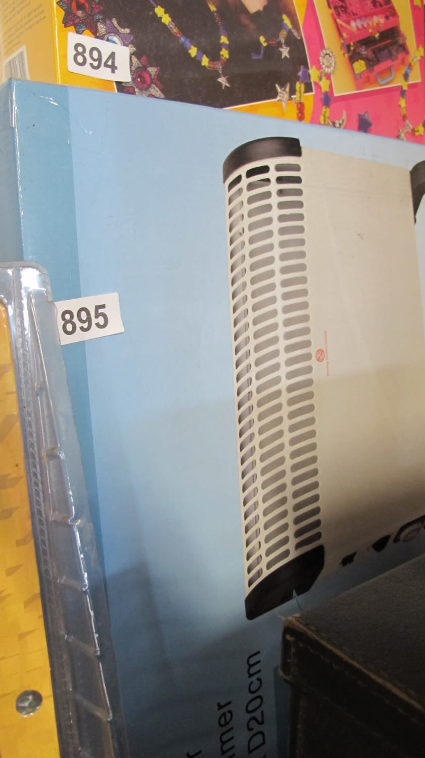 Lot 895: Electric convector heater