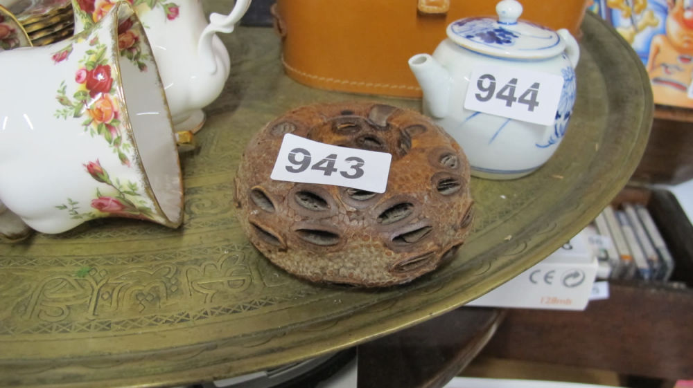 Lot 943: Unusual seed candle holder
