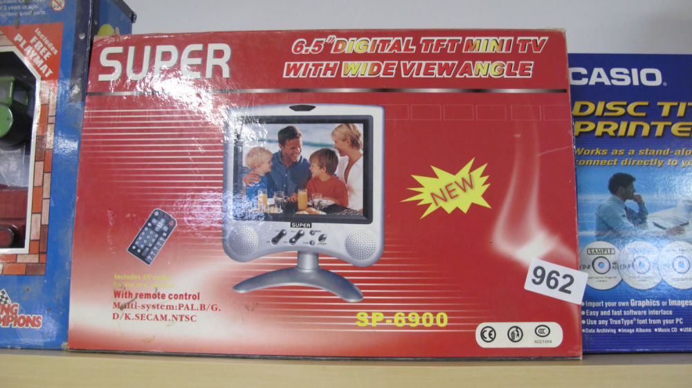 Lot 962: 6,5" digital mini TV