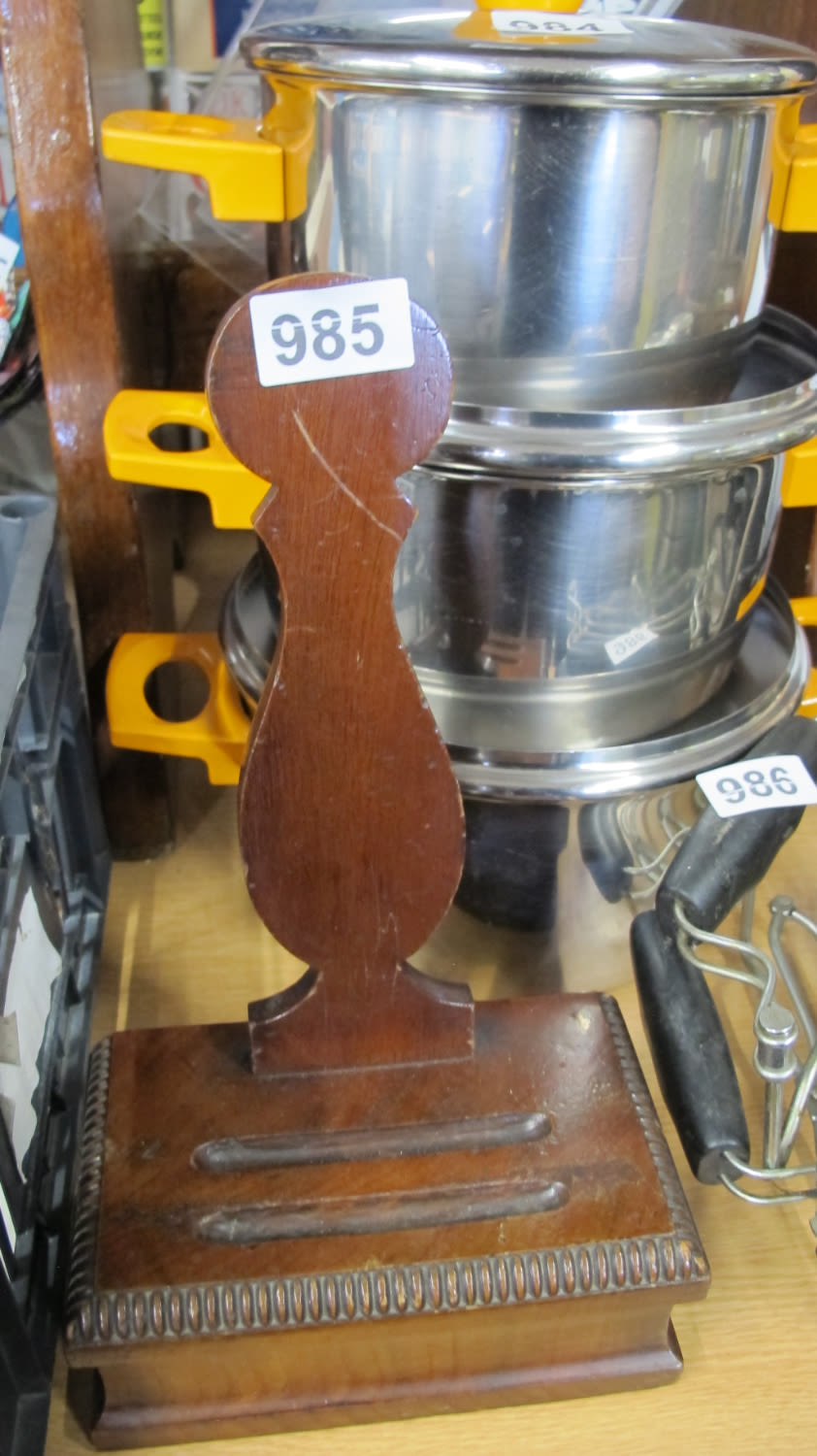 Lot 985: Antique desk top stand