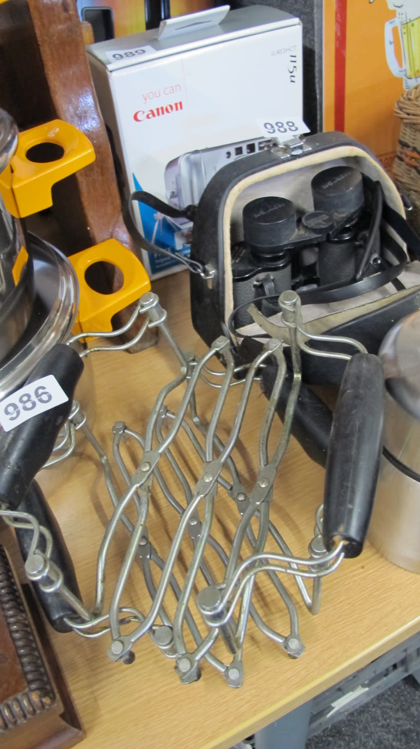 Lot 986: Vintage bullworker exerciser