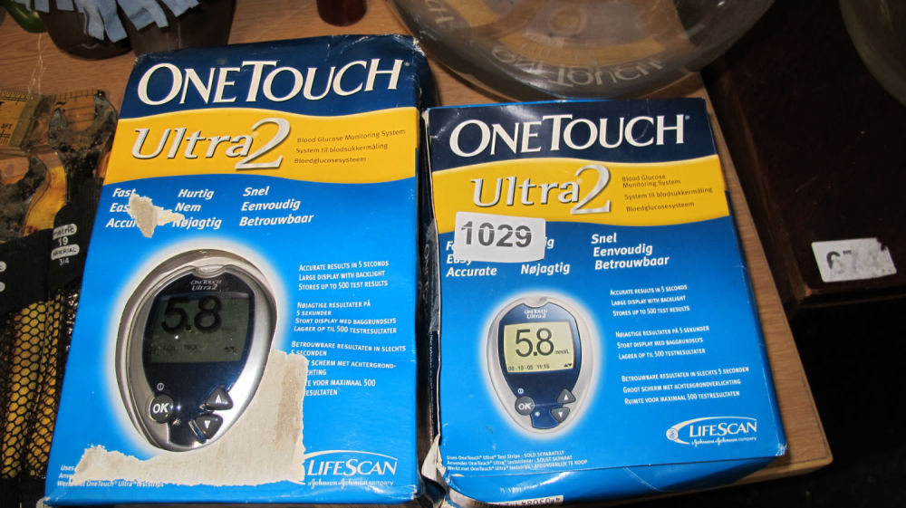 Lot 1029: glucose testing kit