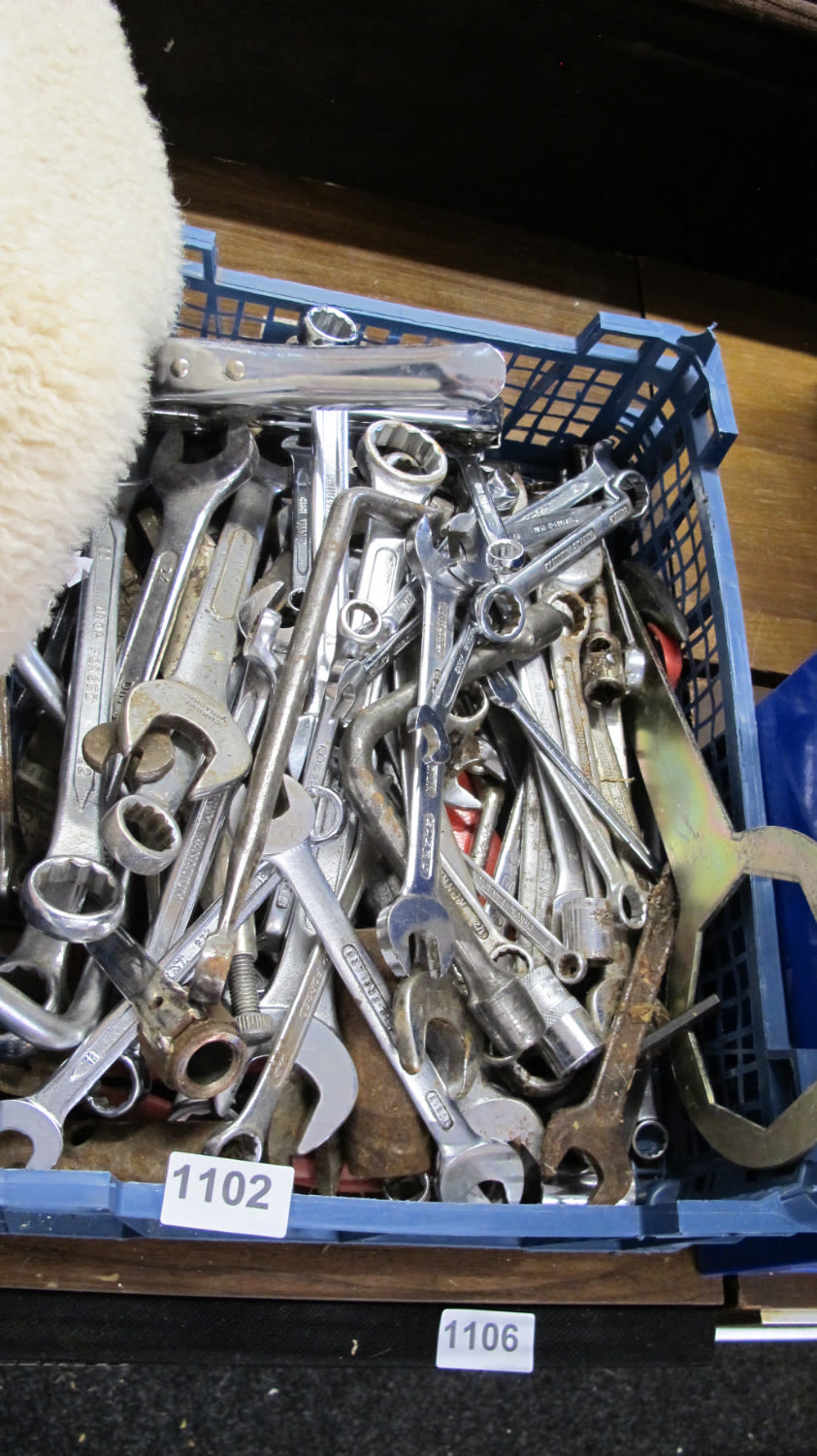 Lot 1102: A tub of spanners