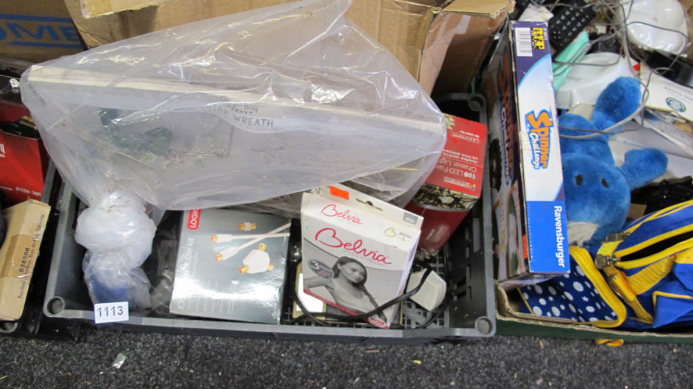 Lot 1113: Box of misc.