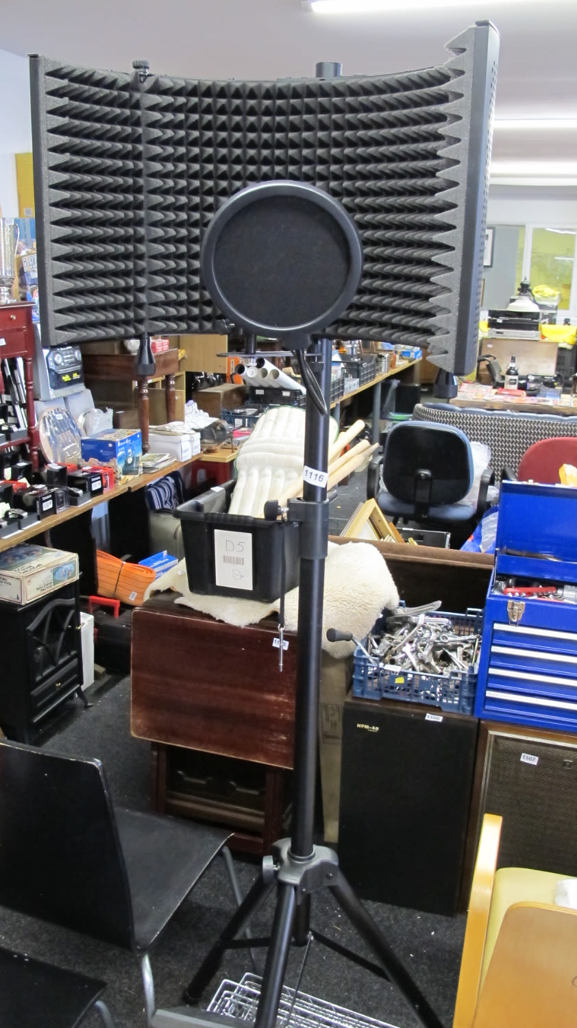 Lot 1116: Expensive microphone system