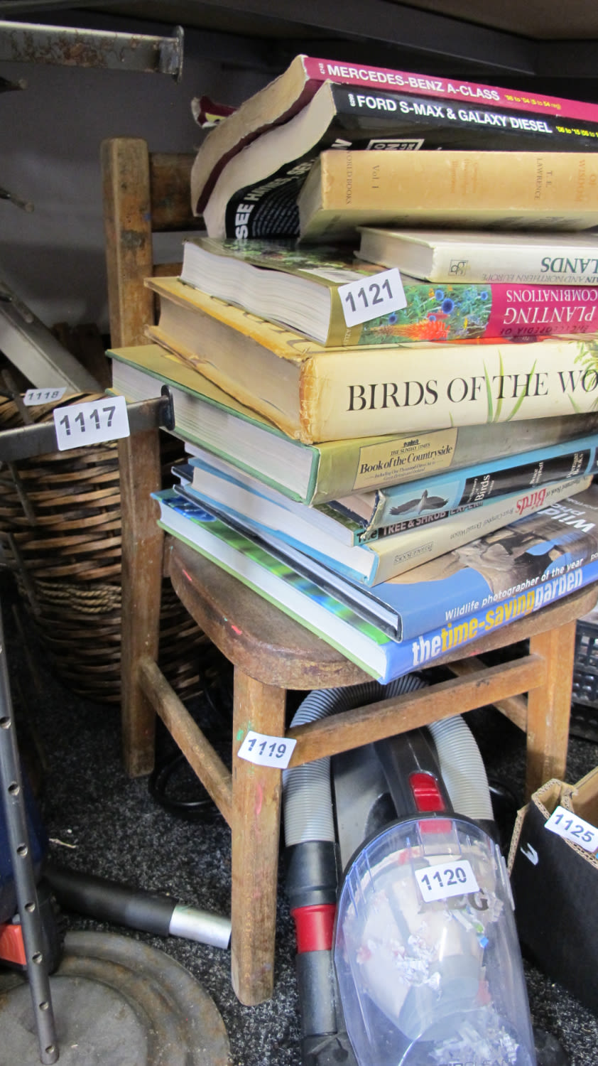 Lot 1119: Vintage school chair
