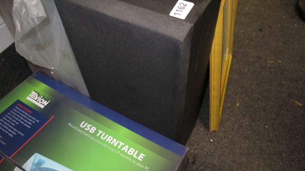 Lot 1162: Speaker