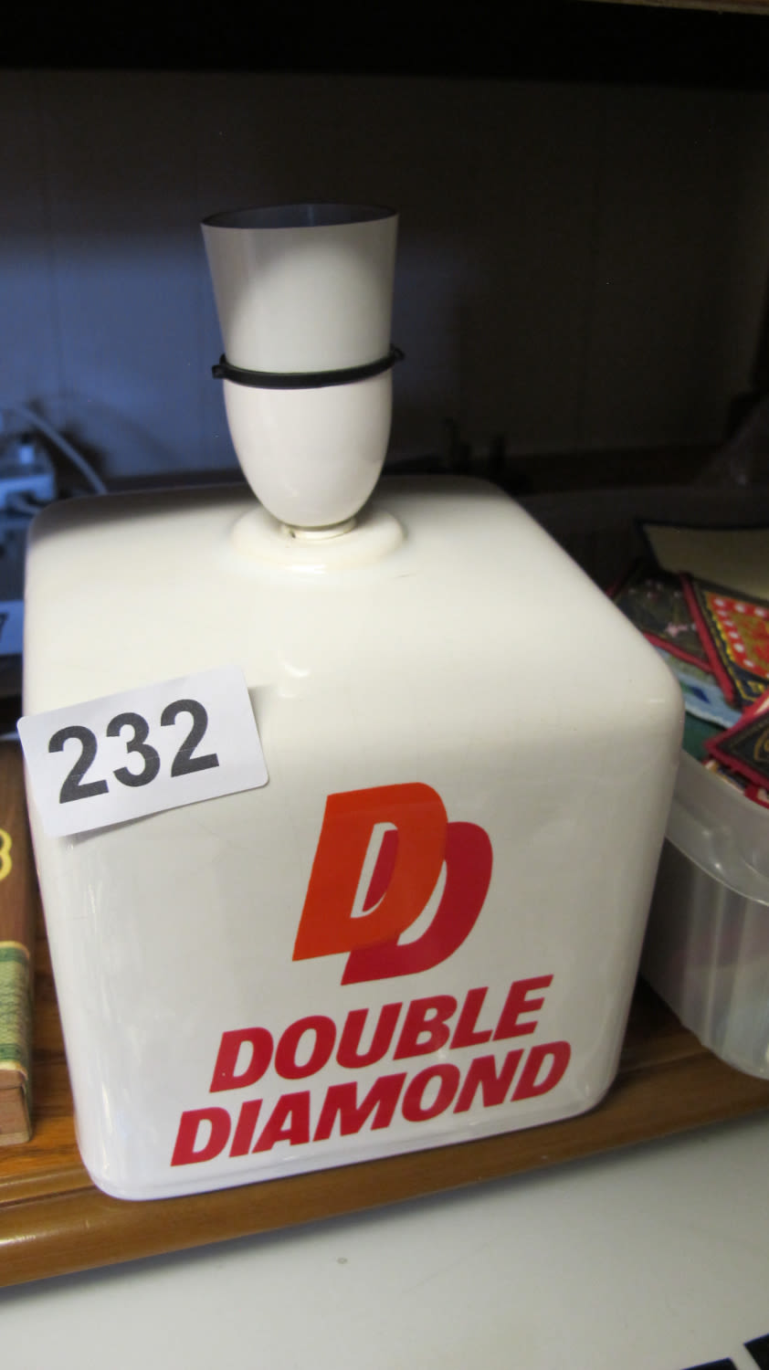 Lot 232: Double Diamond lamp base