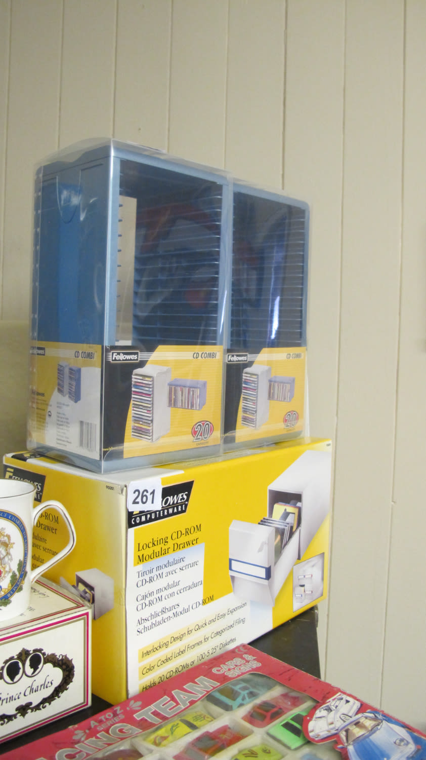 Lot 261: CD storage