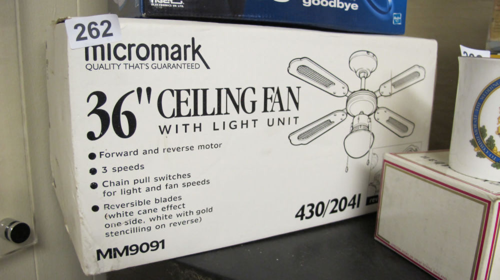 Lot 262: New ceiling fan with light