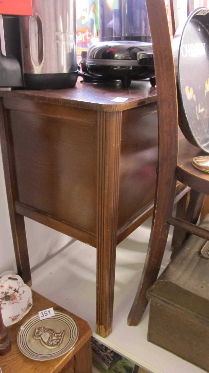 Lot 374: Seamstress box