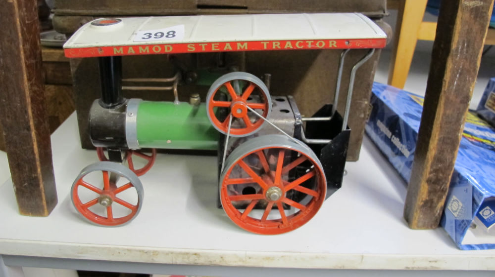Lot 398: Mamod Te1 Traction Steam Engine Rare Nut And...
