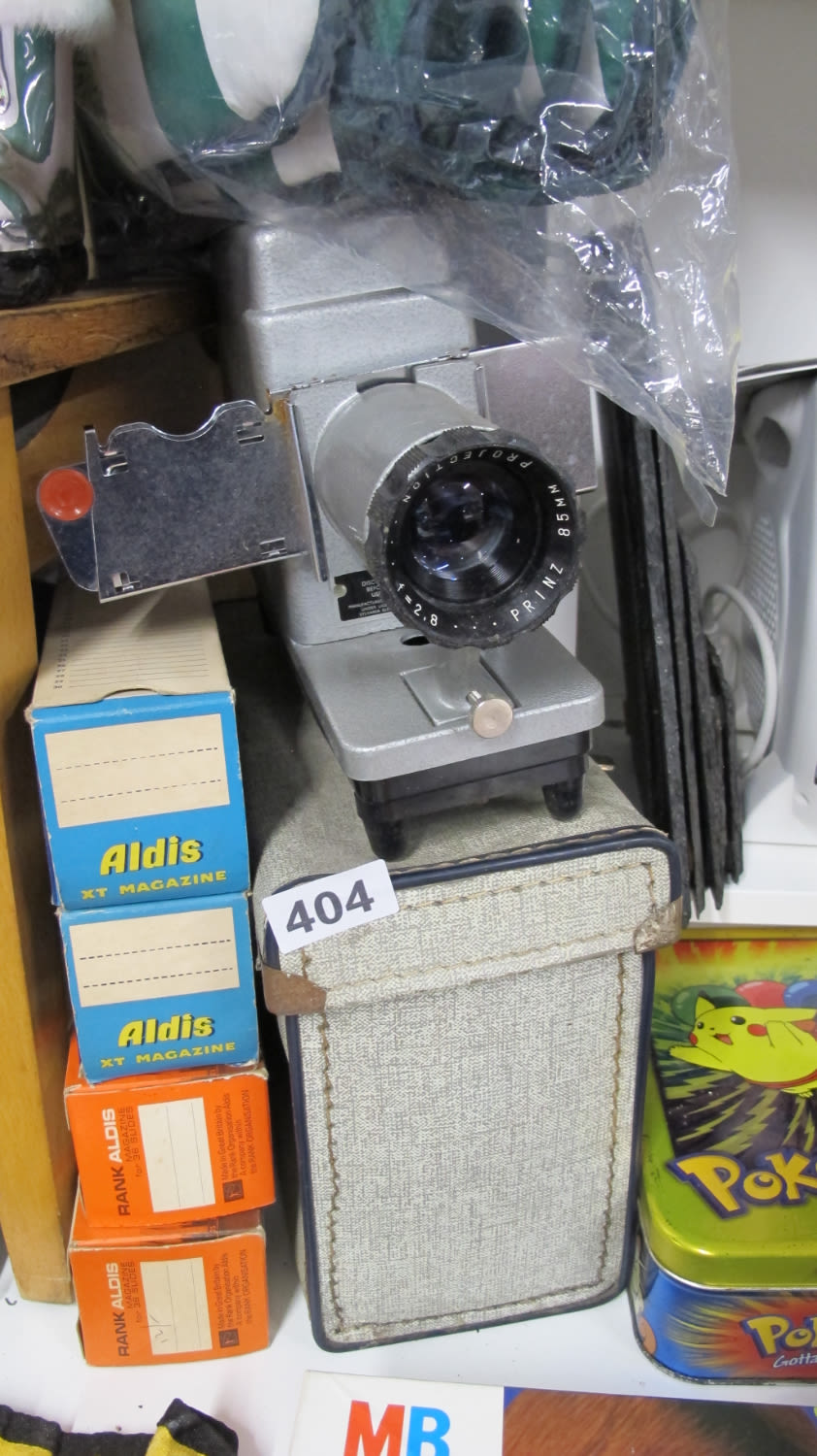 Lot 404: (Vintage slide projector)