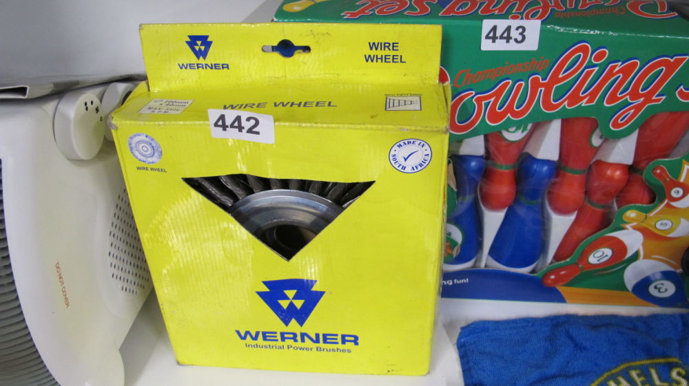 Lot 442: Werner large heavy duty wire wheel