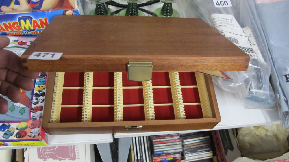 Lot 471: Slide storage box