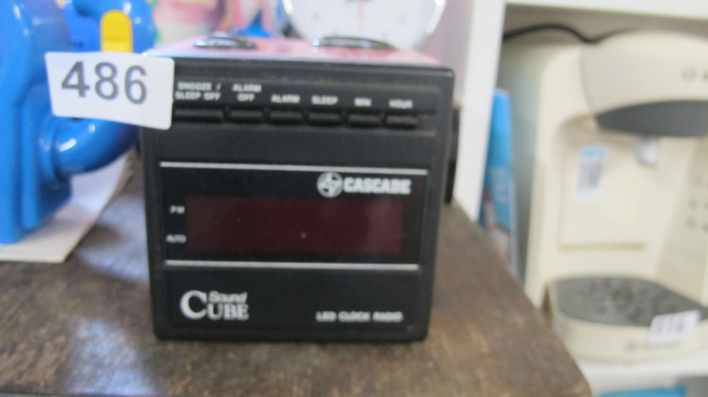 Lot 486: Cascade sound cube radio clock alarm