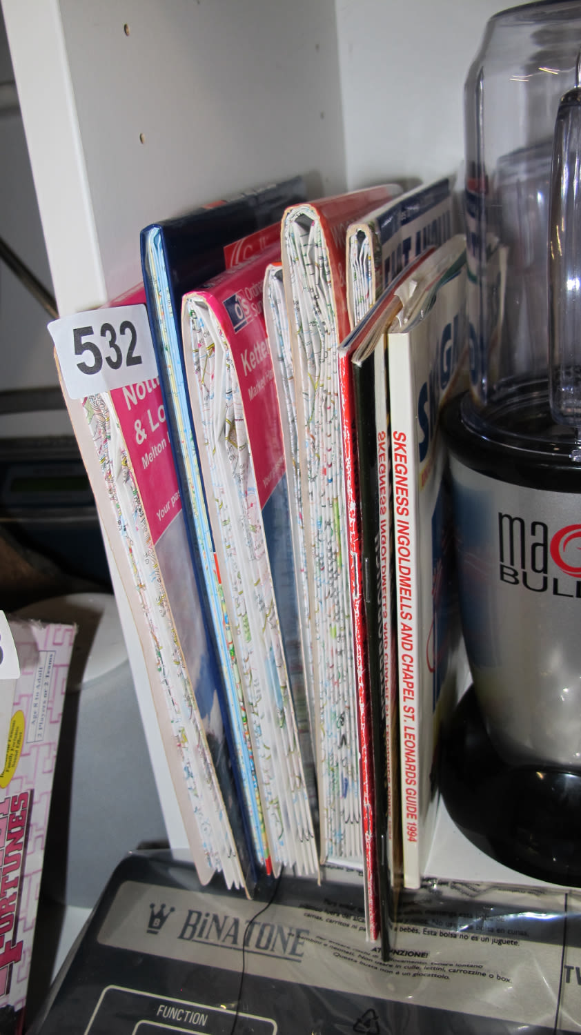 Lot 532: Collection of maps