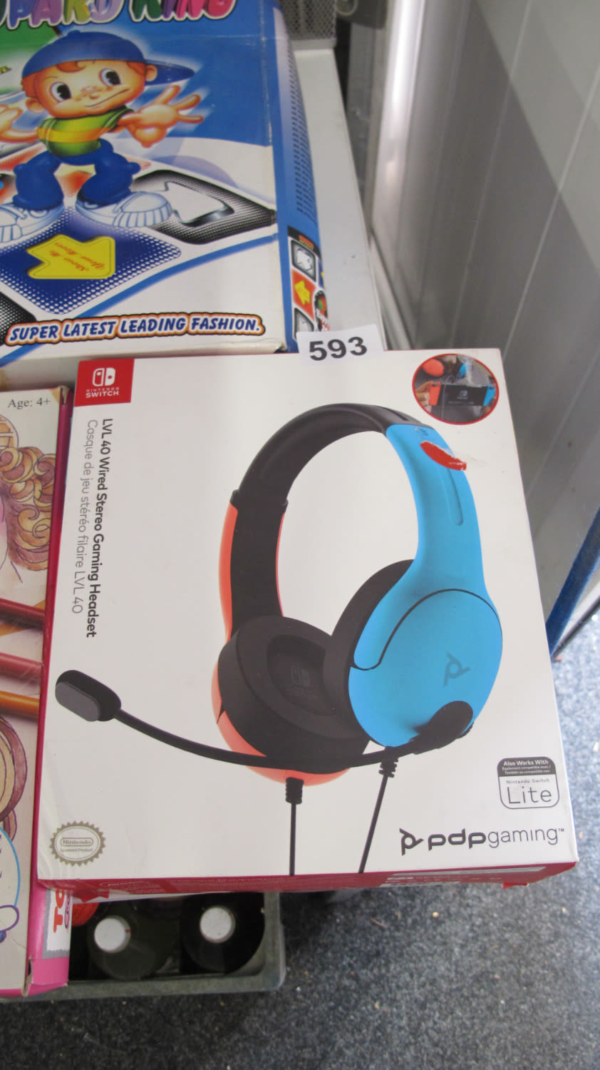 Lot 593: Nintendo Switch gaming headset