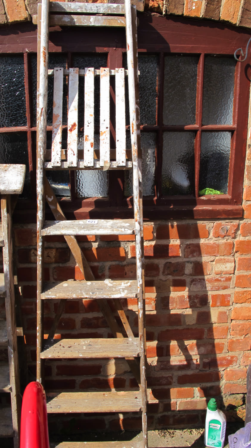 Lot 621: WOODEN STEP LADDER