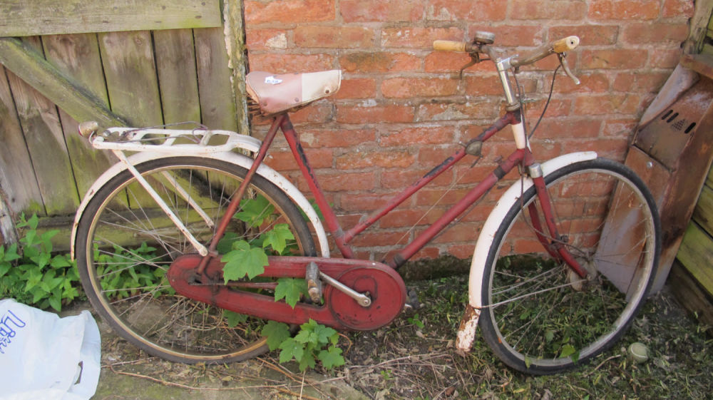 Lot 638: General Post Office telegram riders vintage bike 