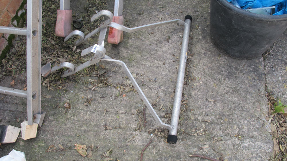 Lot 645: roof ladder crawler attachment