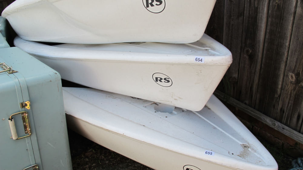 Lot 654: RS Terra plastic boat design category C sailing...