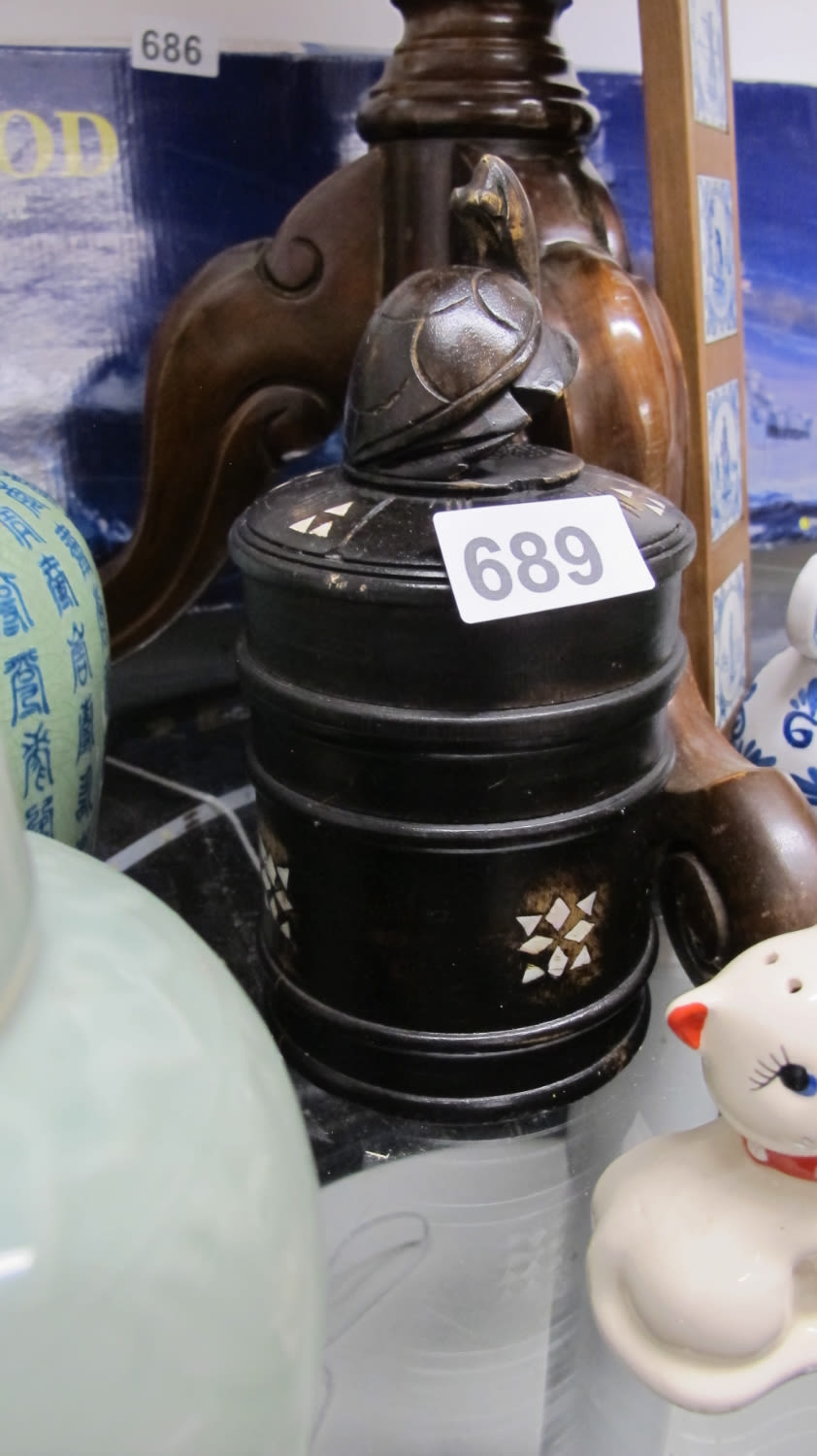 Lot 689: Antique Chinese mother of pearl inlaid tobacco jar