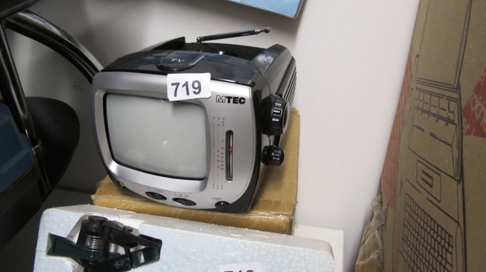 Lot 719: MTEC 5.5 b+w portable TV Retro Vintage Collectable