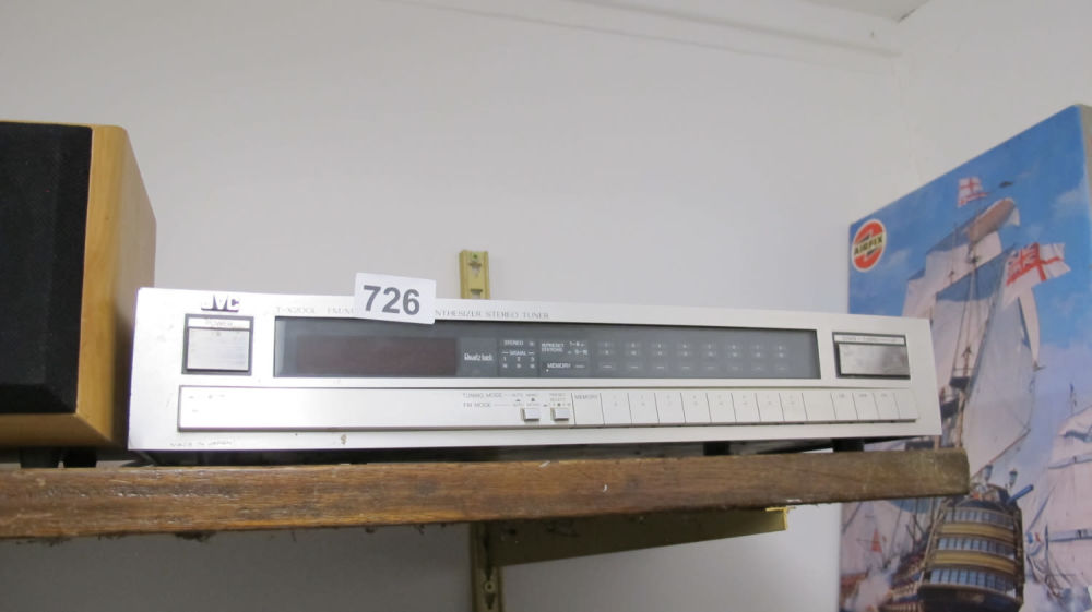 Lot 726: JVC stereo tuner