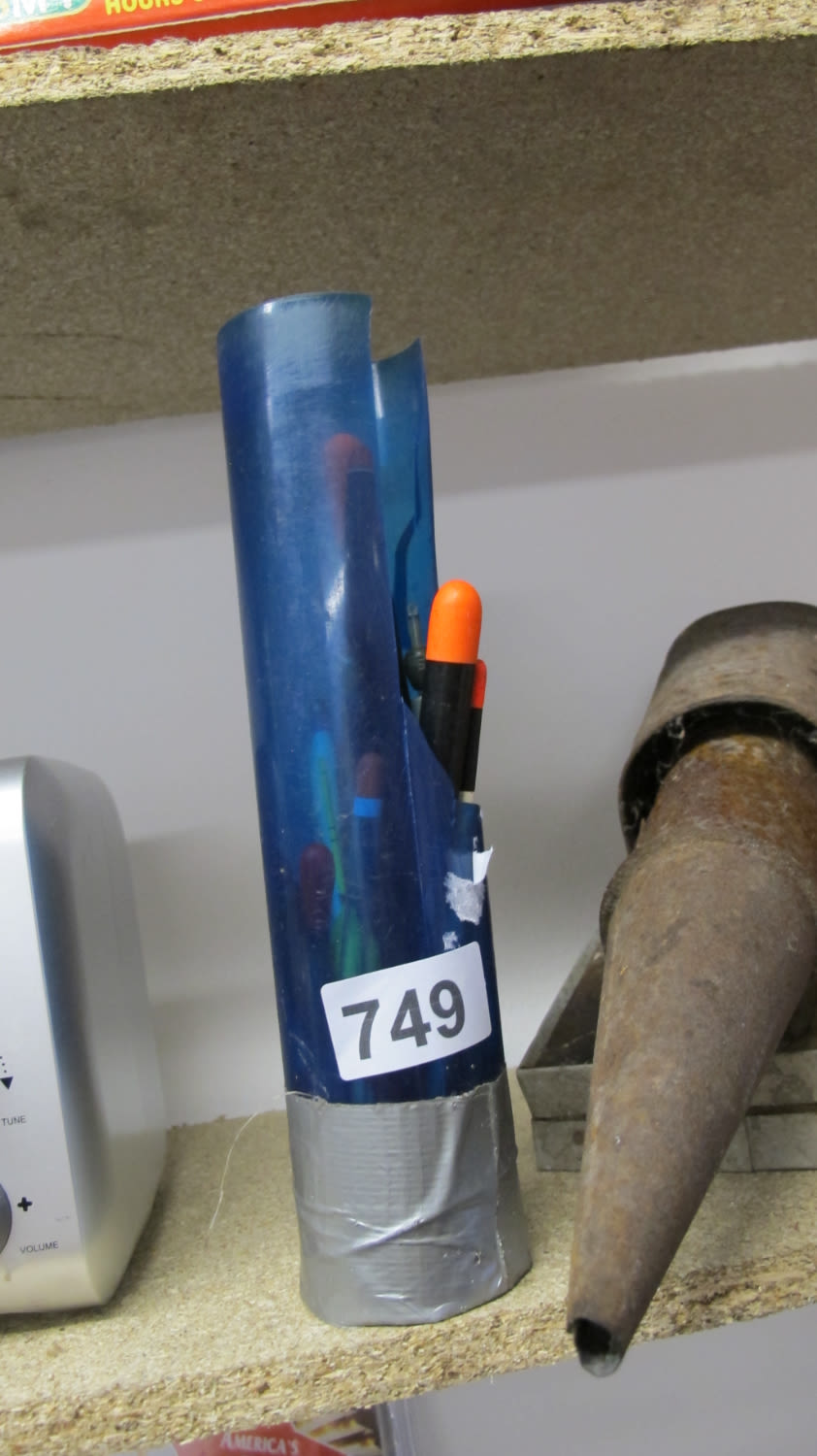 Lot 749: Fishing floats